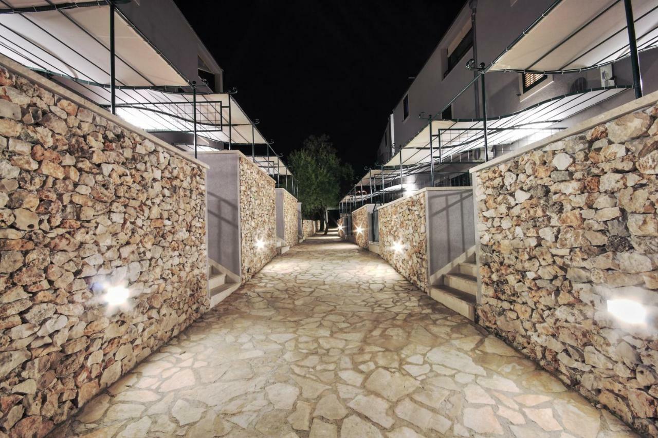 Apartments Kala Mendula 苏提万 外观 照片